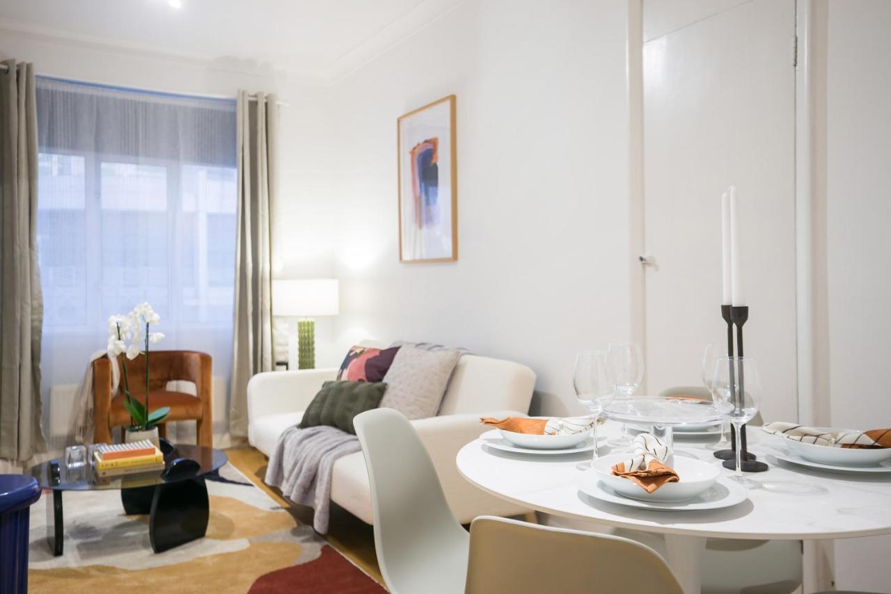 Perfectly Located 1 Bed Apartment Above Tube Station Λονδίνο Εξωτερικό φωτογραφία